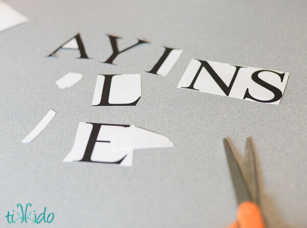 Machine to cut letters online out of paper